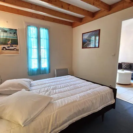 Sur Gironde - Maisonnette De - Terrasse - Proche