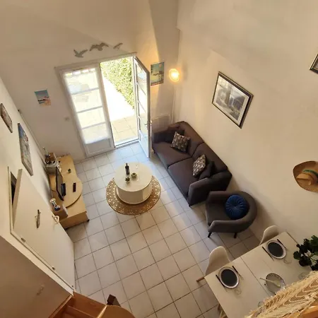 Апартаменты Sur Gironde - Maisonnette De - Terrasse - Proche