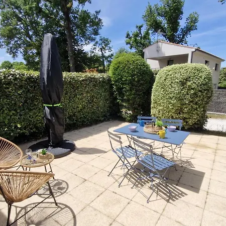 Sur Gironde - Maisonnette De - Terrasse - Proche Apartment Meschers-sur-Gironde