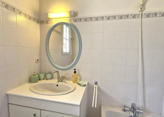 Sur Gironde - Maisonnette De - Terrasse - Proche דירה