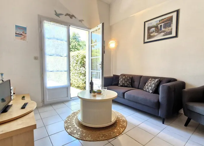 Sur Gironde - Maisonnette De - Terrasse - Proche דירה *